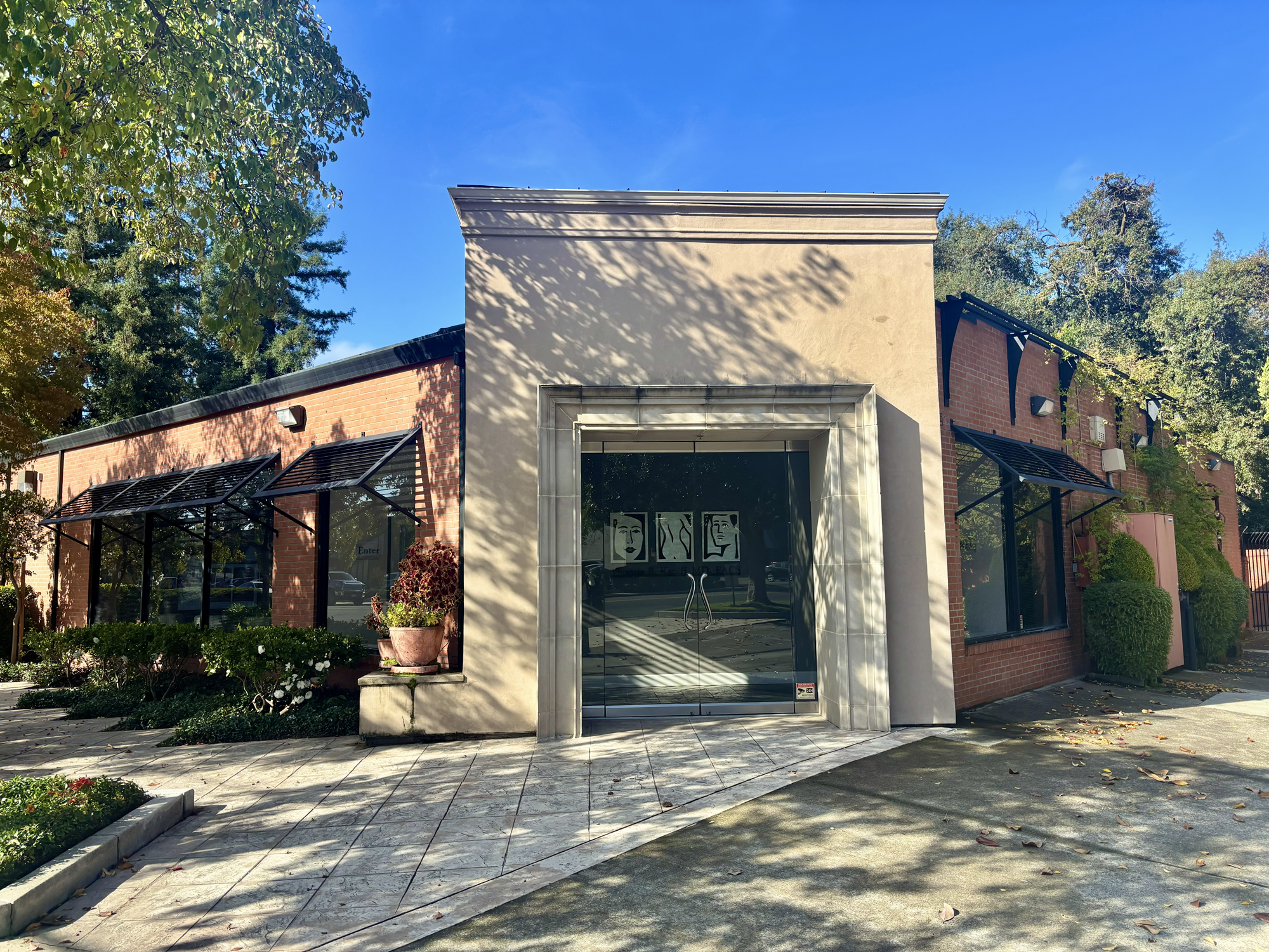 mole removal sacramento front entrance